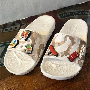 CROCS Camo Slides Men 4 or Women 6.    Worn once